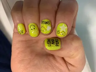 ネイル Mule Beauty Salon所属・ミュール ビューティーサロンのネイルデザイン