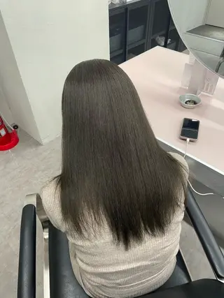 セミロング 奥野碧🌈艶髪 /ダメージレスカラーのヘアスタイル