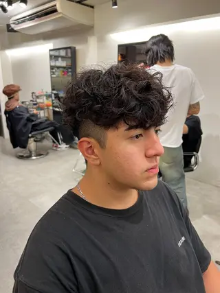 パーマ メンズ fifth神宮前 HIN★T★のヘアスタイル