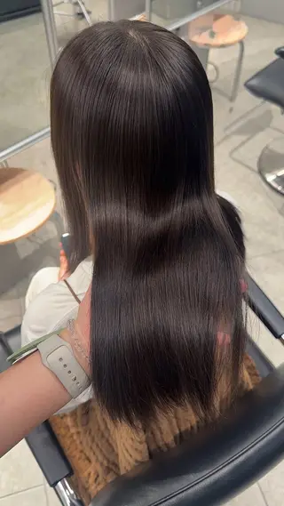 ロング カラー PELE ハイトーン RIMUのヘアスタイル