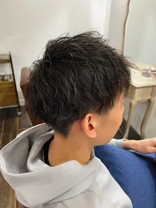 ミディアム パーマ メンズ 齋藤 拓麻のヘアスタイル