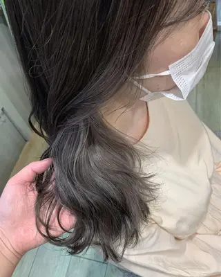 ミディアム カラー 暖色/まろベージュ/ シカタユウカのヘアスタイル