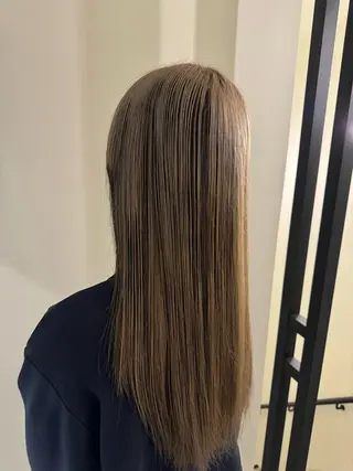 ロング カラー 内沼 恵留菜のヘアスタイル