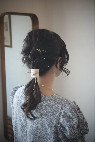 セミロング ヘアアレンジ GENE CUTCLUB所属・岩村 夏姫のヘアスタイル