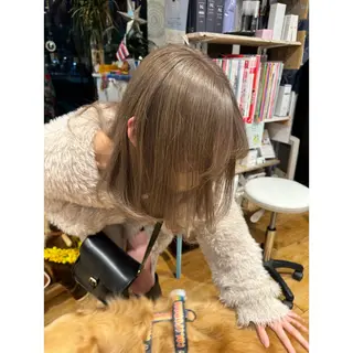 セミロング ハイトーン/ ダブルカラー/透明感のヘアスタイル