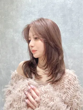 ミディアム Hz所属・Hz/髙橋 奏子のヘアスタイル