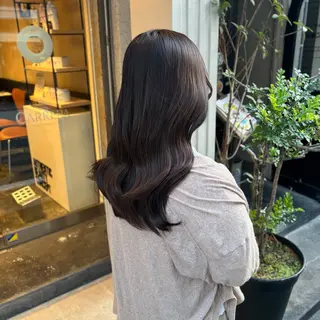 ロング カラー 芦刈 咲来のヘアスタイル