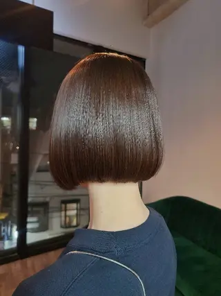 ショート カラー yolo.所属・夜特化型ヘアサロン 𓃱yolo.タナベのヘアスタイル