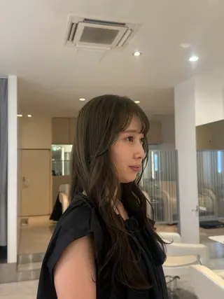 ロング カラー 山本 彩楓のヘアスタイル