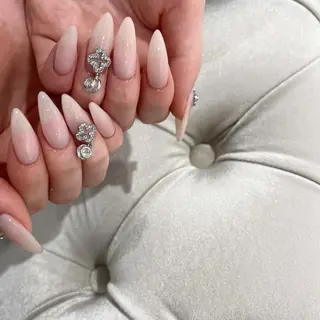 ネイル Raviy大阪店所属・hawa ♡のネイルデザイン