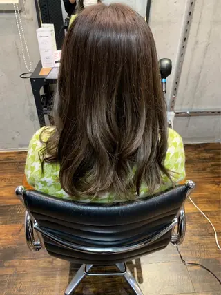 セミロング 透明感カラー🫧縮毛 矯正🪽izumiのヘアスタイル