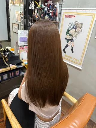 ロング ヲタクに美容室は難しい。～アニメ、アイドル、サブカルを愛するヲタサロンだった件～所属・ヲタ件。/カラー🌷 ヨナのヘアスタイル