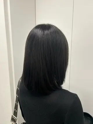 ミディアム カラー niina🖤 寒色×レイヤーのヘアスタイル