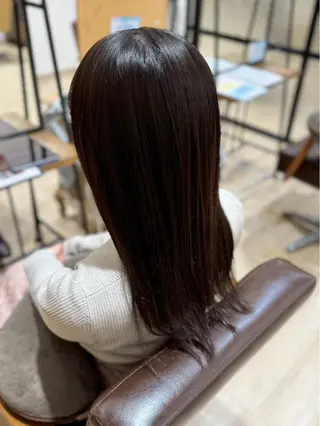 ミディアム 神谷 あいりのヘアスタイル