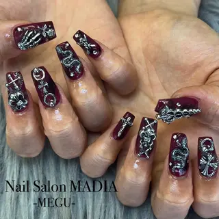 ネイル MADIA藤沢所属・MADIA MEGUのネイルデザイン