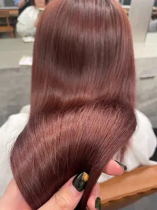 ロング 暖色カラー/ おおいえひびきのヘアスタイル