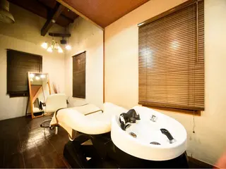 AYL　hair桃花台所属・菅野 奏のヘアスタイル