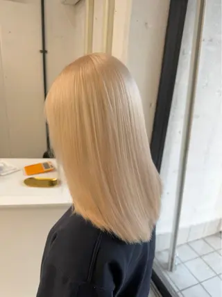 ミディアム カラー selene officialのヘアスタイル