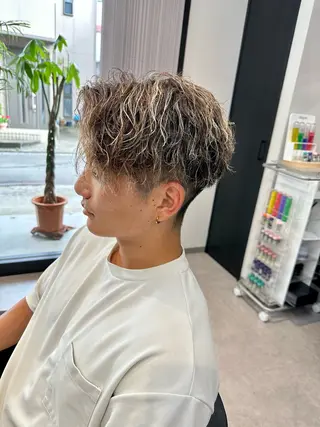 ミディアム カラー パーマ メンズ 平内 賢人のヘアスタイル