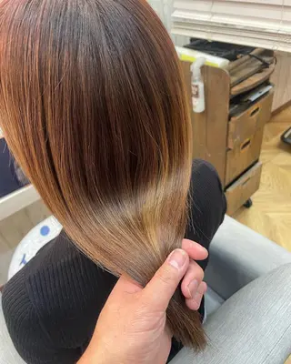 ショート カラー パーマ ヘアアレンジ メンズ キッズ ネイル マツエク・マツパ Saffyハリウッド トリートメント◎のヘアスタイル