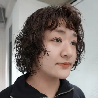 ショート カラー パーマ ヘアアレンジ 🌐サトウ リョウ🌐のヘアスタイル