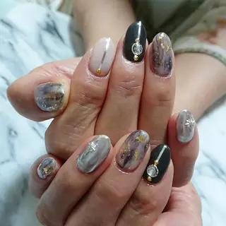 ネイル QULEONAIL所属・大城 裕麻のネイルデザイン