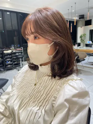 ミディアム カラー ラベンダー/レイヤー スタイル🤎mamiのヘアスタイル