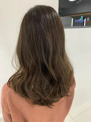 セミロング 米津 優花のヘアスタイル