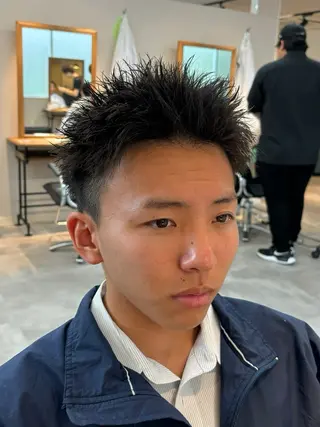 メンズ フェザーパーマ/韓国 /メンズカット保立のヘアスタイル