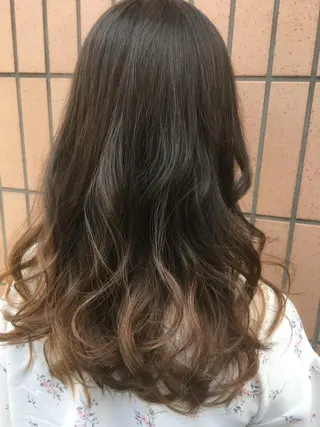 セミロング カラー パーマ ヘアアレンジ ヘアメイクアース浦和店所属・【白髪ぼかし】 矢内　夏輝のヘアスタイル