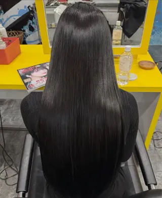 ロング カラー LOMARLIE/ NATUMIのヘアスタイル