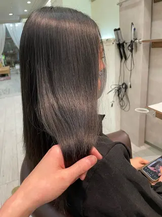 カラー 安田 蓮のヘアスタイル