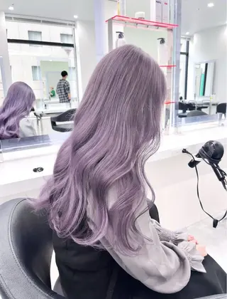 セミロング カラー ヘアアレンジ 🩵ダメージレス艶感 ハイトーン🩷のヘアスタイル