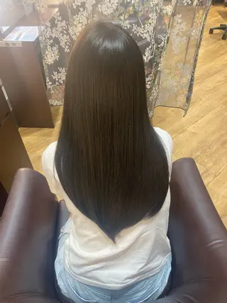 ロング カラー Pacific Dazzle所属・津田 遥香のヘアスタイル