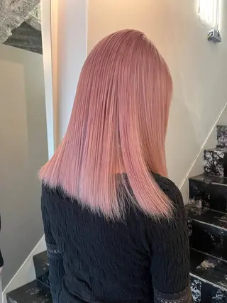 カラー 秋濱 佳穂のヘアスタイル