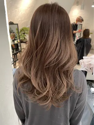 セミロング カラー デザインカット/新宿 🕊️mao 🌿のヘアスタイル