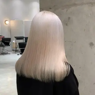 ミディアム カラー サロウィン(SALOWIN)原宿iori店所属・れい🫧 ハイトーン特化のヘアスタイル