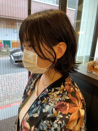 ミディアム 細沼 葵のヘアスタイル