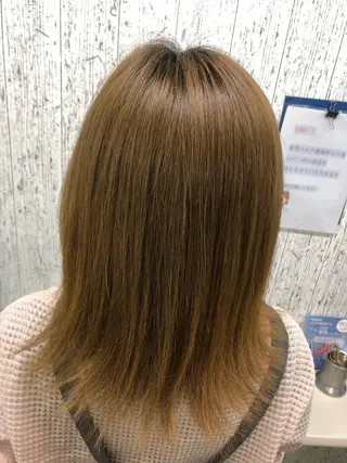 カラー レアマカナ所属・髪の保健室 Espr essioneのヘアスタイル