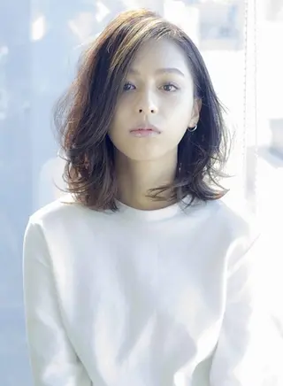 ミディアム パーマ カラー u hair所属・こばやし ももこのヘアスタイル