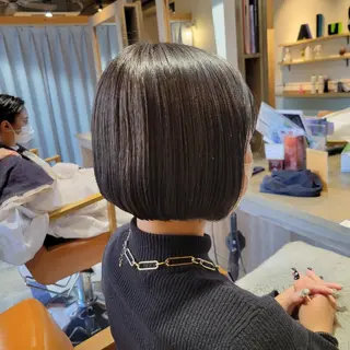 ショート alushe 岡 陽子のヘアスタイル