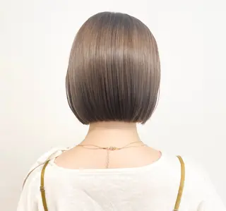 ショート カラー 🦋艶髪ハイトーン / Mio🦋のヘアスタイル