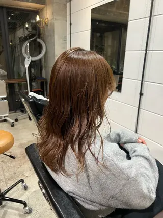ロング パーマ×透明感カラー MIOのヘアスタイル