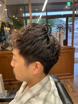 ショート パーマ メンズ EVOGUE BARBER SHOP所属・EVOGUE 森内 秀有 メンズパーマのエステ・リラクイメージ