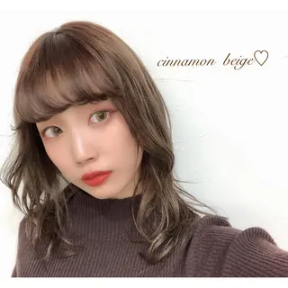 セミロング カラー GLROW haruhiのヘアスタイル