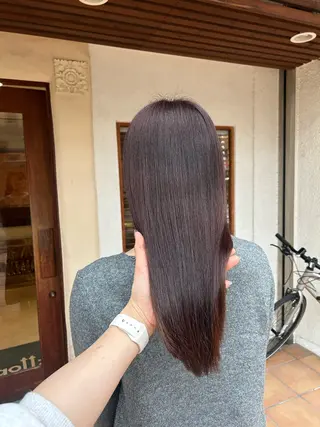 ロング カラー putri 川邉 優花のヘアスタイル