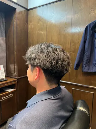 メンズ THE BARBER 東京所属・THE BARBER 輿石のヘアスタイル