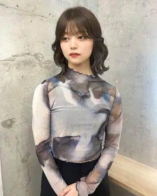 ミディアム カラー ヘアアレンジ 苗代萌/ぷるツヤ髪 🫧／レイヤーカットのヘアスタイル