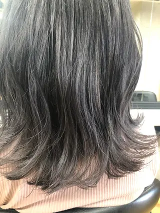 ミディアム カラー 遠藤 眞実のヘアスタイル