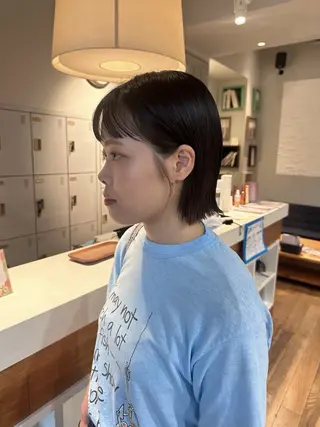 ミディアム カラー 塩澤 榛奈のヘアスタイル